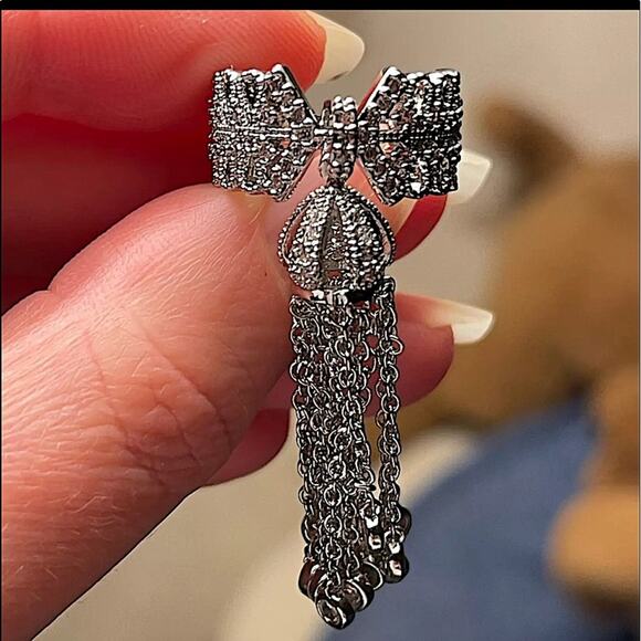 WHITE GOLD PLATED TASSEL STATEMENT RING CROWN - Picture 12 of 16